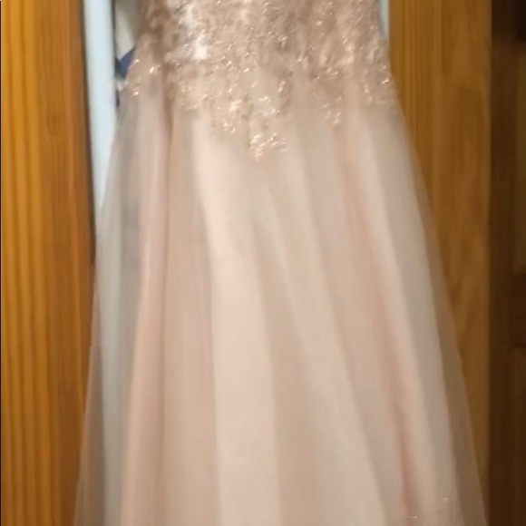 Prom/ party dress never Wore - Picture 4 of 4